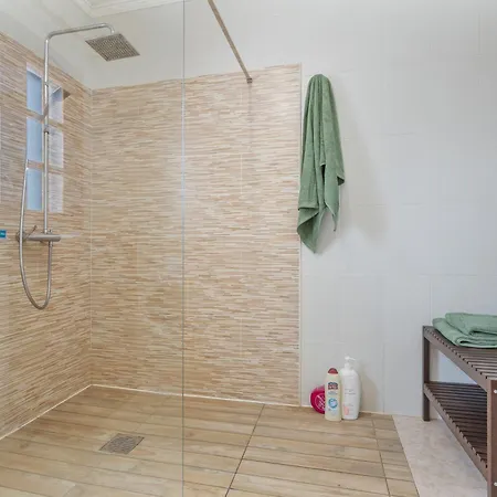 Elikasa Casa de Férias Mala