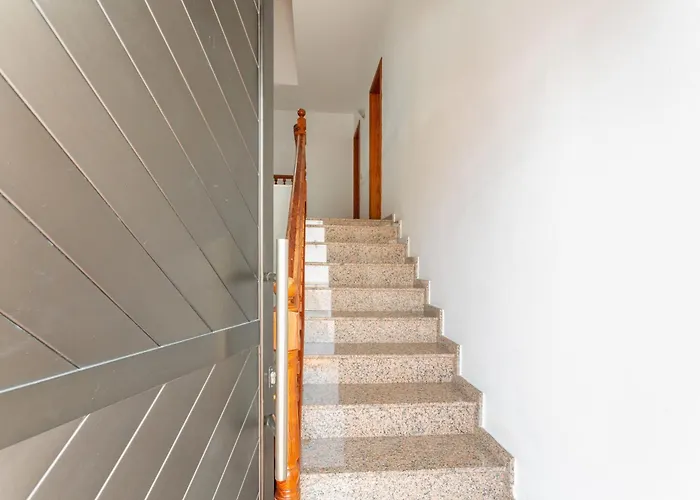 Semesterbostad Elikasa Mala